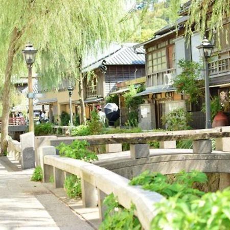 三丁庵 貸別荘 海まで徒歩10分 観光地ペリーロードまで徒歩2分の最高なロケーション 下田を遊び尽くせる貸別荘 無料駐車場もあります2Min Walk To The Perry Road 10Min Walk To The Beach Old Japanese Modern Style House المظهر الخارجي الصورة
